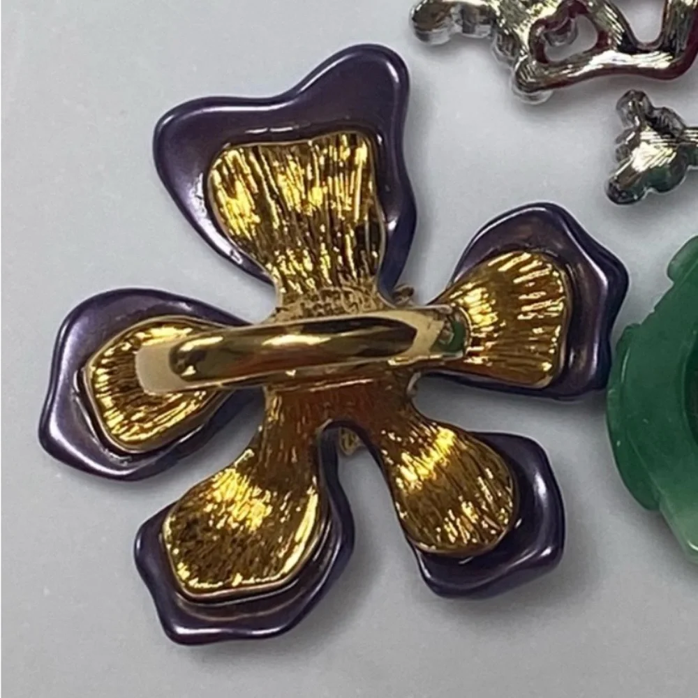 Vintage Kenneth Jay Lane (KJL) Simulated Pearl Ring, Swarovski crystals, Size 5 - Picture 5 of 6